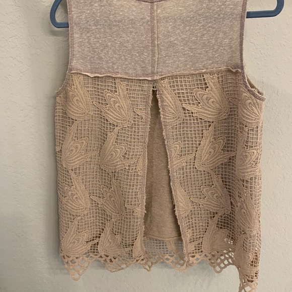 Lace Open-Back Top - Picture 6 of 6